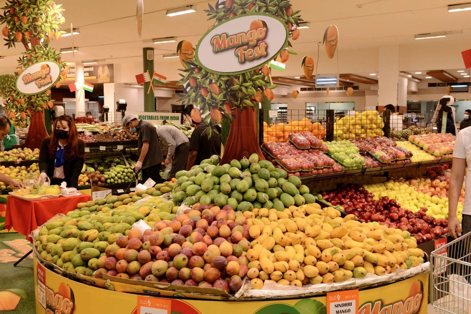 Latest news image for "Malda Eyes Global Markets With Target of 300 MT Mango Exports This Season"