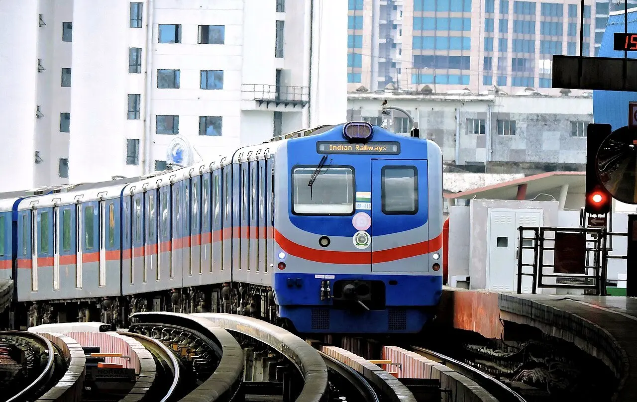 Latest news image for "Kavi Subhash Metro Station Demolition Begins, Reconstruction Work Underway"