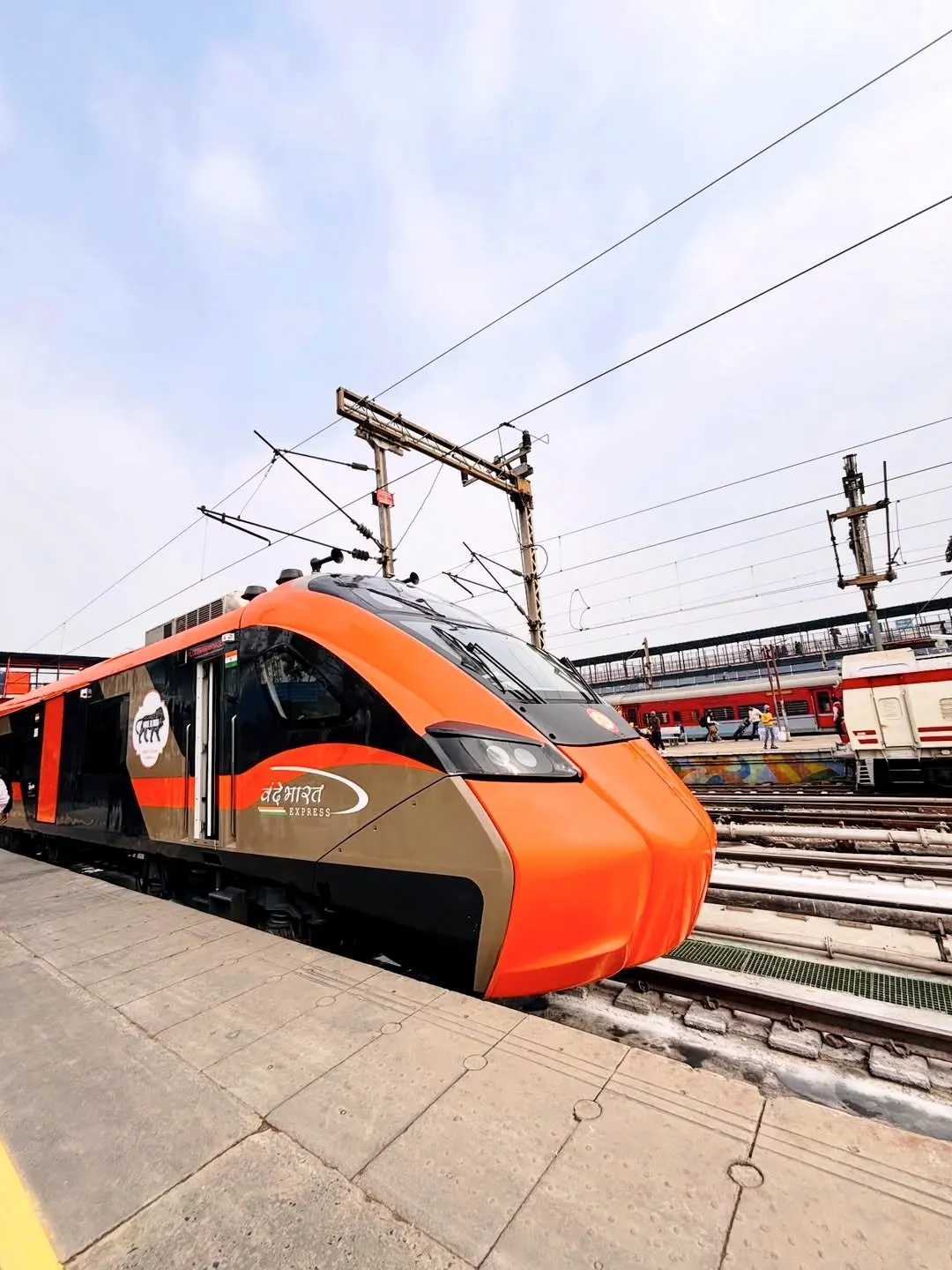 Latest news image for "Kolkata–Delhi Vande Bharat Sleeper Likely Soon, Travel Time May Reduce to 15 Hours"
