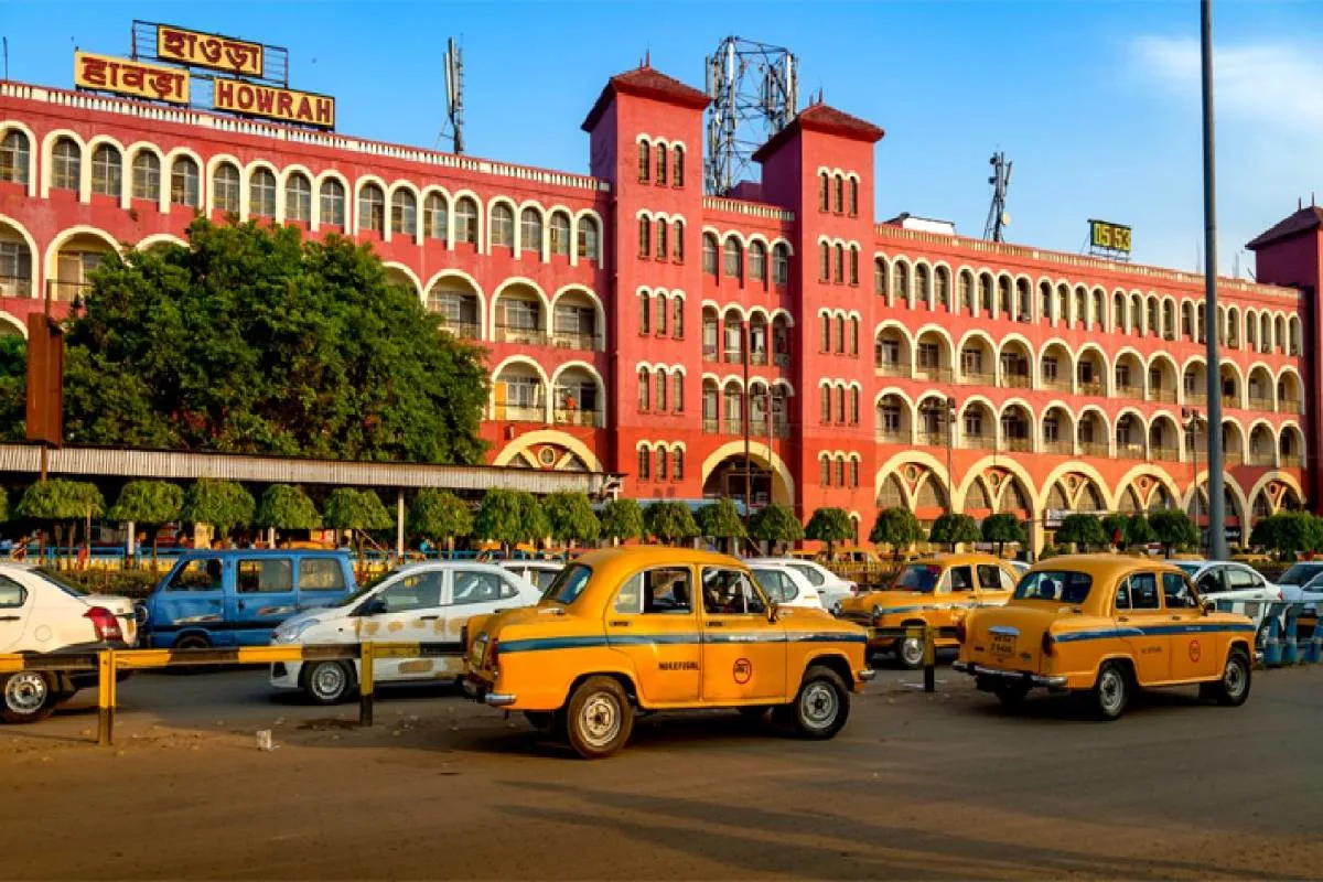 Latest news image for "Howrah Junction to Inaugurate New Platform 24, Expanding Capacity at One of Asia's Busiest Railway Stations"