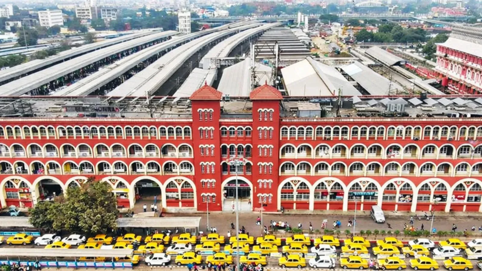 Latest news image for "Howrah Junction to Play Key Role in Indian Railways’ 11,000-km High-Density Rail Upgrade"